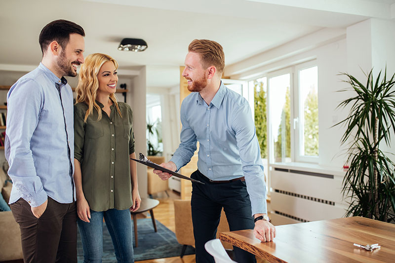Vermietete Wohnung verkaufen Neu Isenburg – Immobilienmakler von Dornbusch Immobilien berät Eigentümerpaar persönlich beim Wohnungsverkauf.